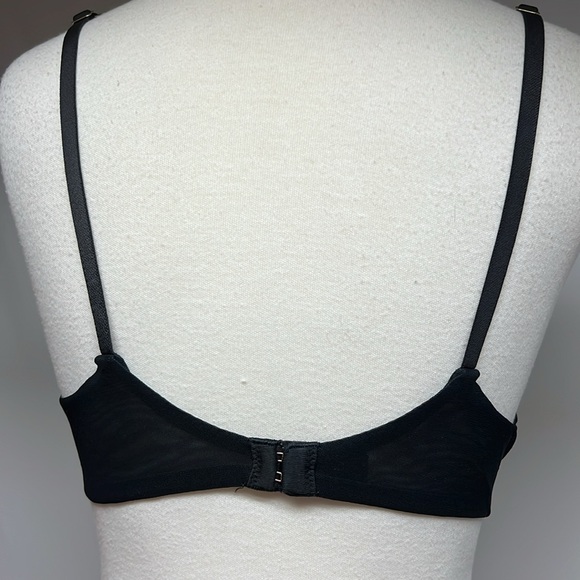 Victoria’s Secret very sexy bra - Picture 6 of 12